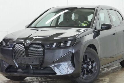 BMW iX 11.800 km 61.450 &euro; Oberhaching bei München 82041