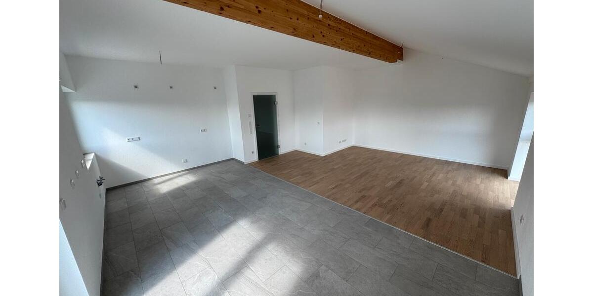 Dachgeschoßwohnung Kirchheim bei München - 3 Zimmer, 93 m&sup2;, 1.990&euro; | Angebot:24762321