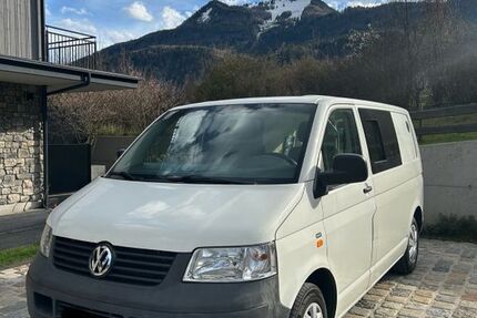 VW T5 Transporter 233.000 km 6.500 &euro; München 81371