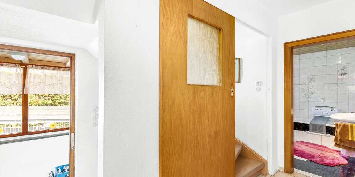 Kleines EFH mit Anbau-Umbau-Neubaupotential auf großem Grundstück - Einfamilienhaus München Aubing-Lochhausen-Langwied | Angebot:26290600