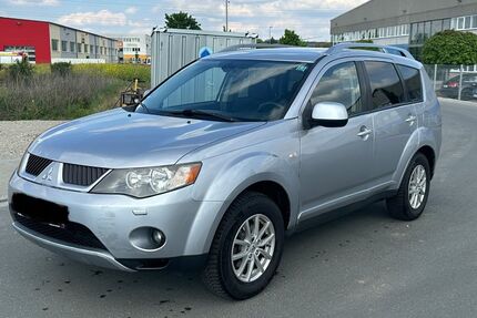 Mitsubishi Outlander 256.000 km 3.490 &euro; München 81827