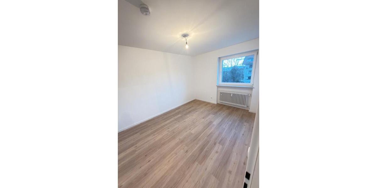 Etagenwohnung Germering - 3 Zimmer, 85 m&sup2;, 1.400&euro; | Angebot:26492893