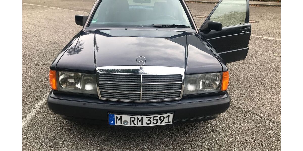 Mercedes-Benz 190 103.000 km 13.900 &euro; München 81545