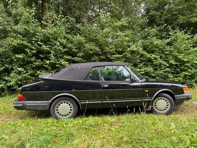 900