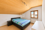 WINDISCH - Großzügige 4-Zimmer-Dachgeschosswohnung mit sonnigen Balkon in WörthseeEtterschlag - Dachgeschoßwohnung Wörthsee / Etterschlag Etterschlag | Angebot:27134606