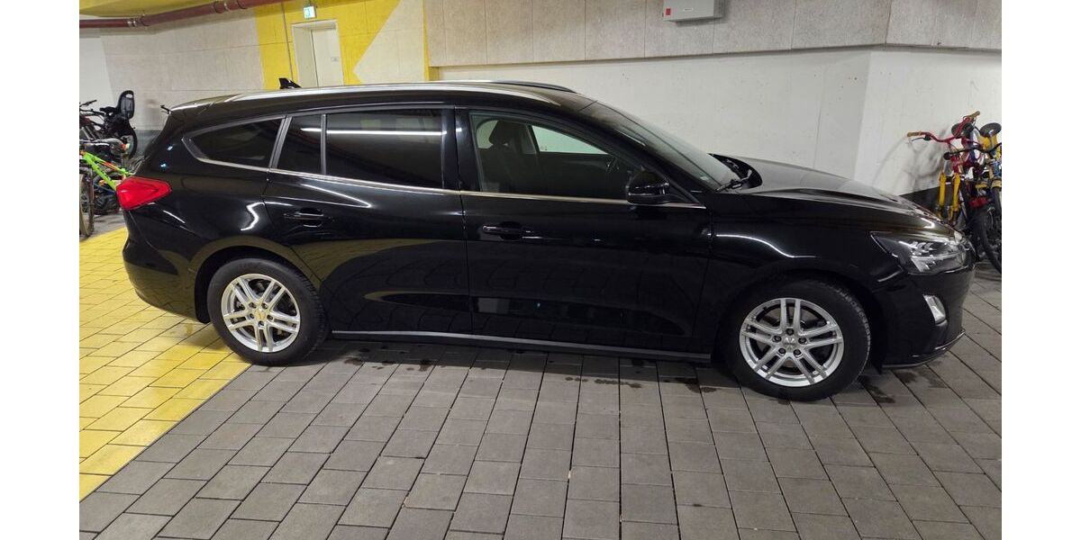 Ford Focus 144.200 km 13.500 &euro; München 80689