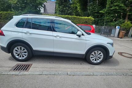 VW Tiguan 18.000 km 28.500 &euro; München 80997
