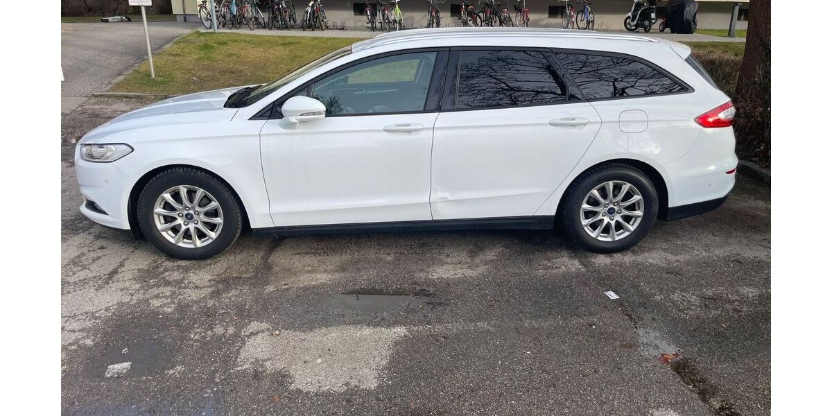 Ford Mondeo 125.000 km 8.000 &euro; München 81475