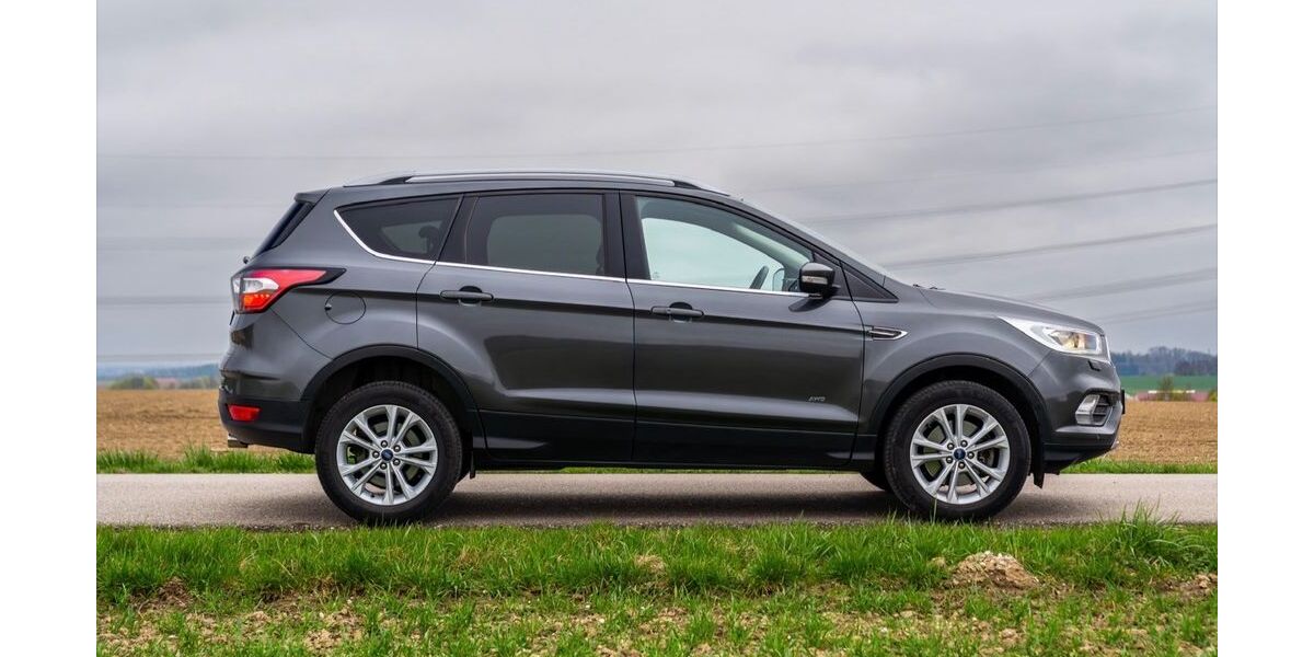 Ford Kuga 106.000 km 16.900 &euro; Dachau 85221