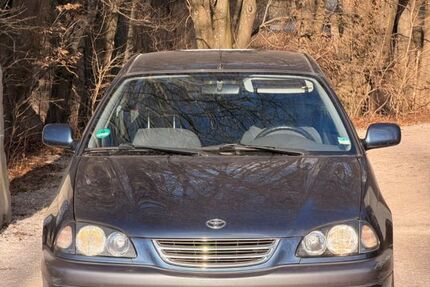 Toyota Avensis 67.000 km 3.450 &euro; Dachau 85221