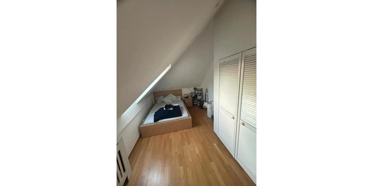 Dachgeschoßwohnung München Sendling-Westpark - 3 Zimmer, 80 m&sup2;, 948&euro; | Angebot:26670278