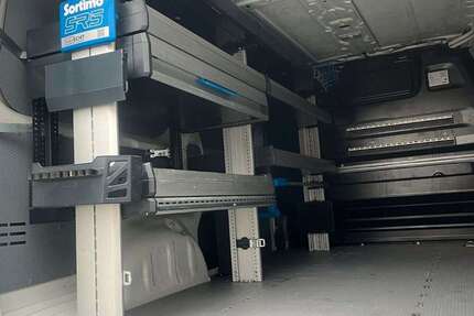 Opel Vivaro 99.221 km 16.999 &euro; München 81825