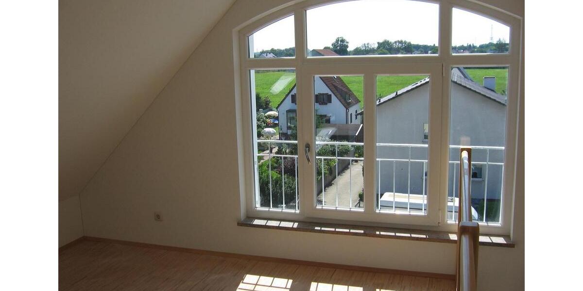 Dachgeschoßwohnung Karlsfeld - 3.5 Zimmer, 82 m&sup2;, 1.350&euro; | Angebot:25752513