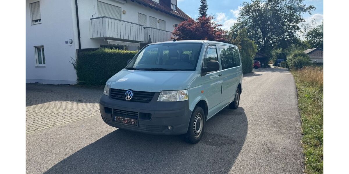 VW T5 Transporter 305.000 km 5.500 &euro; Feldkirchen 85622