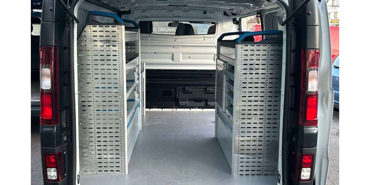 Opel Vivaro 109.835 km 13.990 &euro; München 81825