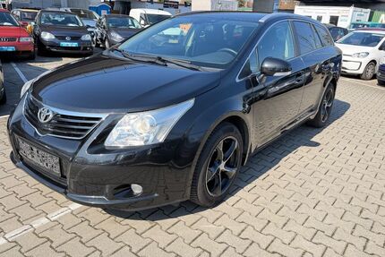 Toyota Avensis 173.922 km 5.990 &euro; München OT Trudering-Riem 81825