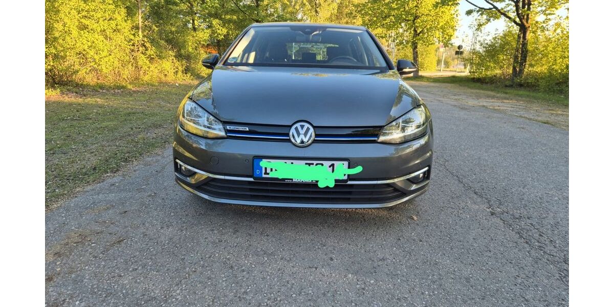 VW Golf 93.000 km 15.200 &euro; Karlsfeld 85757