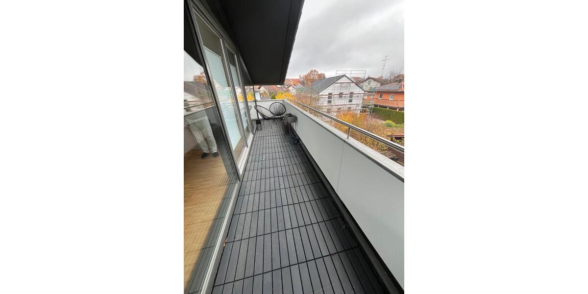 Schöne, helle Loftwohnung mit zwei Balkonen – 65 m² im 2. OG zimmer