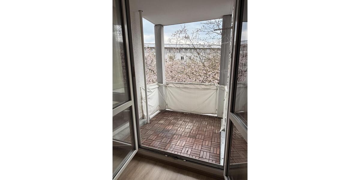 Etagenwohnung München Moosach - 1.5 Zimmer, 41 m&sup2;, 1.050&euro; | Angebot:26227345