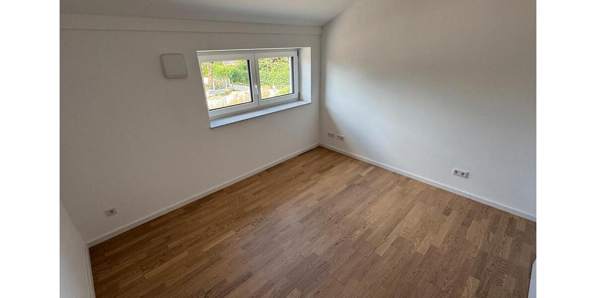 Dachgeschoßwohnung Kirchheim bei München - 3 Zimmer, 93 m&sup2;, 1.990&euro; | Angebot:24762321