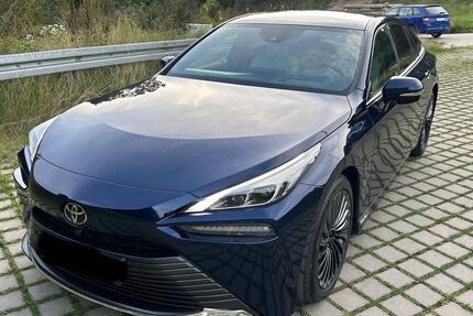 Toyota Mirai 2.200 km 43.000 € München 81377