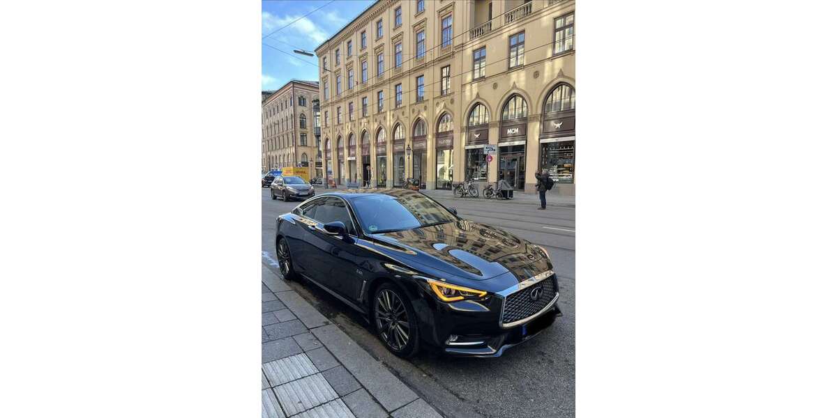 INFINITI Q60 76.709 km 32.900 &euro; München 81375