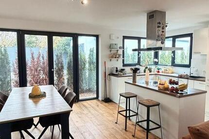 Wohnung Germering - 2 Zimmer, 80 m&sup2;, 1.630&euro; | Angebot:25768004