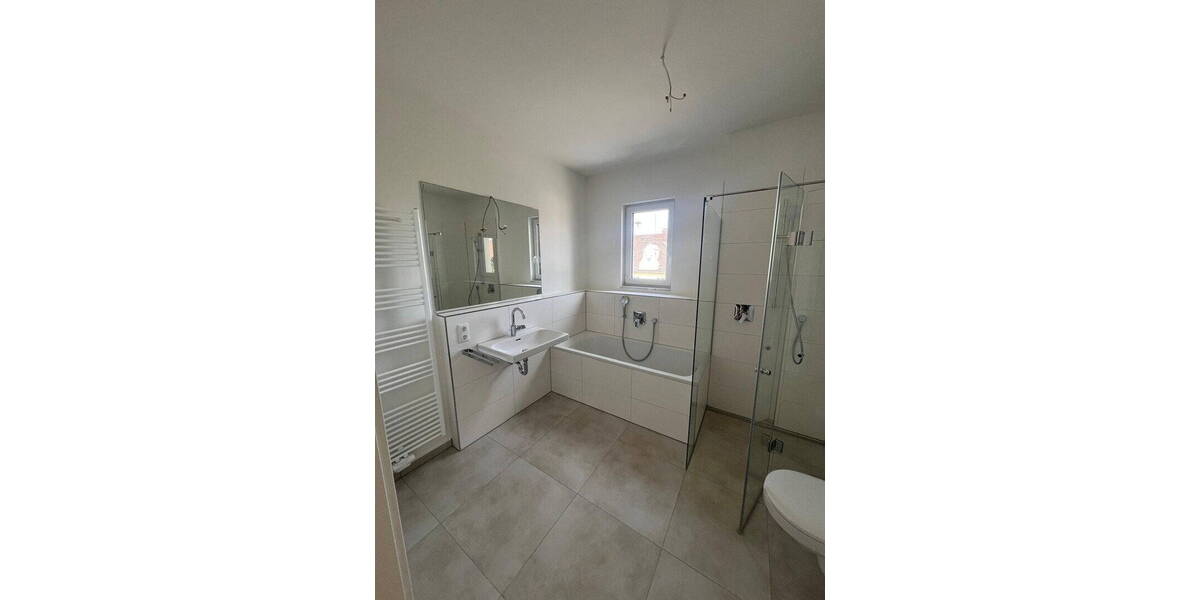 Etagenwohnung Germering Unterpfaffenhofen - 3 Zimmer, 94 m&sup2;, 2.050&euro; | Angebot:25728312