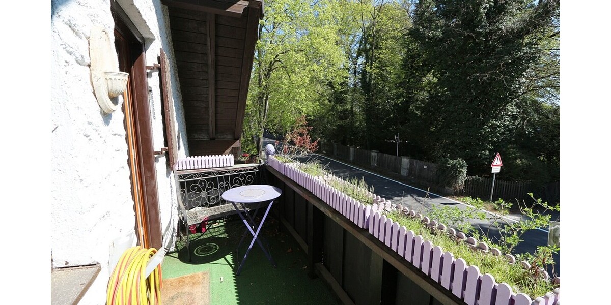 !! RARITÄT am SEE !! idyllisches JUWEL * 4-Zimmer-Dachgeschosstraum * Balkon und Gartennutzung * - Dachgeschoßwohnung Starnberg | Angebot:26838455