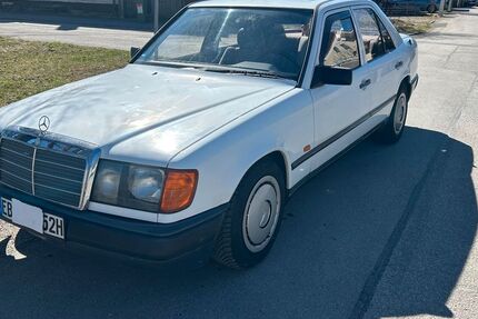 Mercedes-Benz E 230 228.000 km 3.990 &euro; Baldham 85598