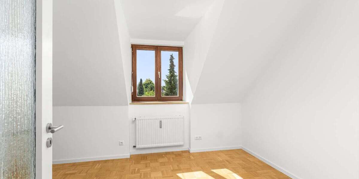 Gepflegte Dachgeschosswohnung in ruhiger Lage | 500m zur Würm & Pasinger Stadtpark - Dachgeschoßwohnung München Aubing-Lochhausen-Langwied | Angebot:27078156