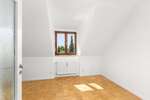 Gepflegte Dachgeschosswohnung in ruhiger Lage | 500m zur Würm & Pasinger Stadtpark - Dachgeschoßwohnung München Aubing-Lochhausen-Langwied | Angebot:27078156