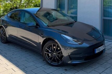 Tesla Model 3 60.030 km 24.000 &euro; Grünwald 82031