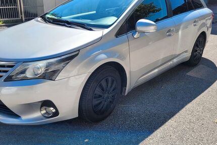 Toyota Avensis 216.000 km 5.900 € München 80805