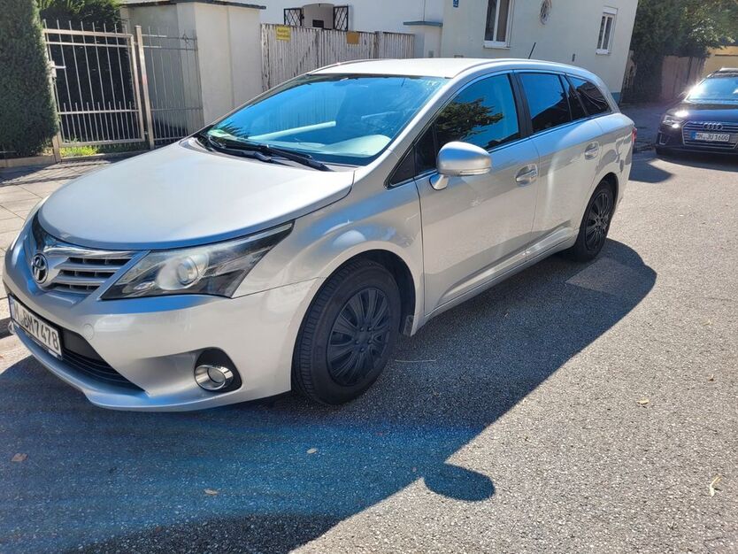 Toyota Avensis 216.000 km 5.900 € München 80805