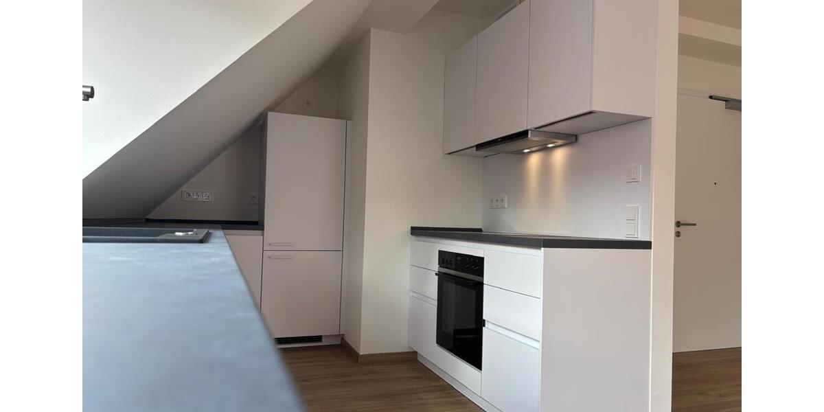 Dachgeschoßwohnung München Thalkirchen-Obersendling-Forstenried-Fürstenried-S - 2 Zimmer, 52 m&sup2;, 1.586&euro; | Angebot:26279394