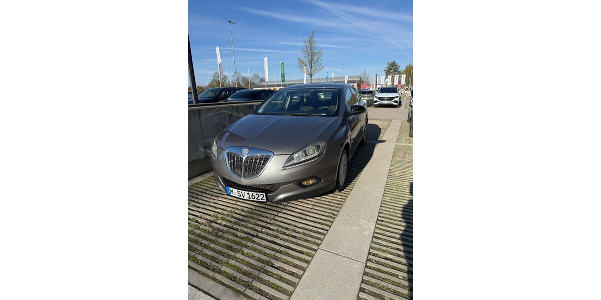 Lancia Delta 270.000 km 2.500 &euro; München 80939