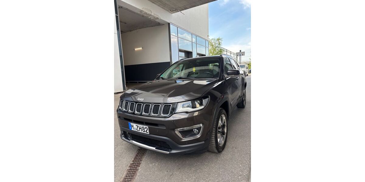 Jeep Compass 84.000 km 14.500 &euro; München 80637