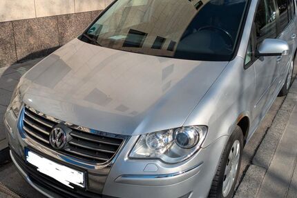 VW Touran 255.000 km 3.100 &euro; München 80333