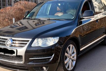 VW Touareg 195.000 km 9.900 &euro; München 81829