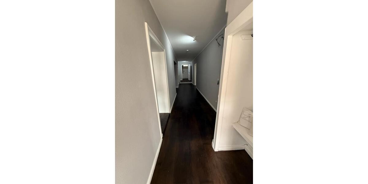 Erdgeschoßwohnung Starnberg - 4 Zimmer, 160 m&sup2;, 998.000&euro; | Angebot:26065706