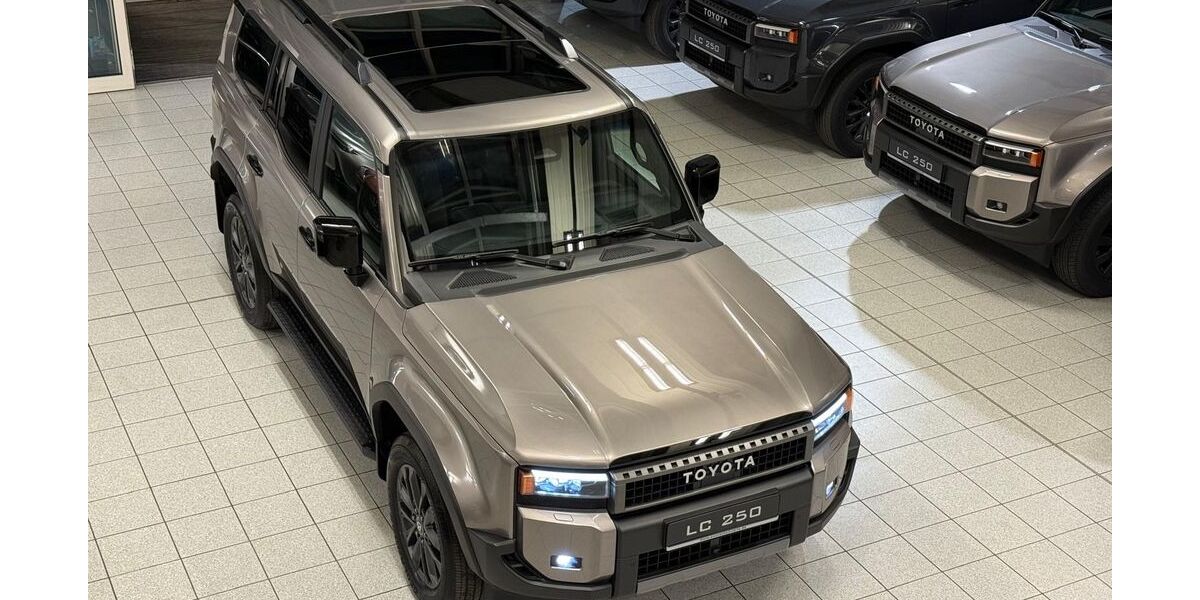 Toyota Land Cruiser 4.080 km 88.595 &euro; Poing bei München 85586