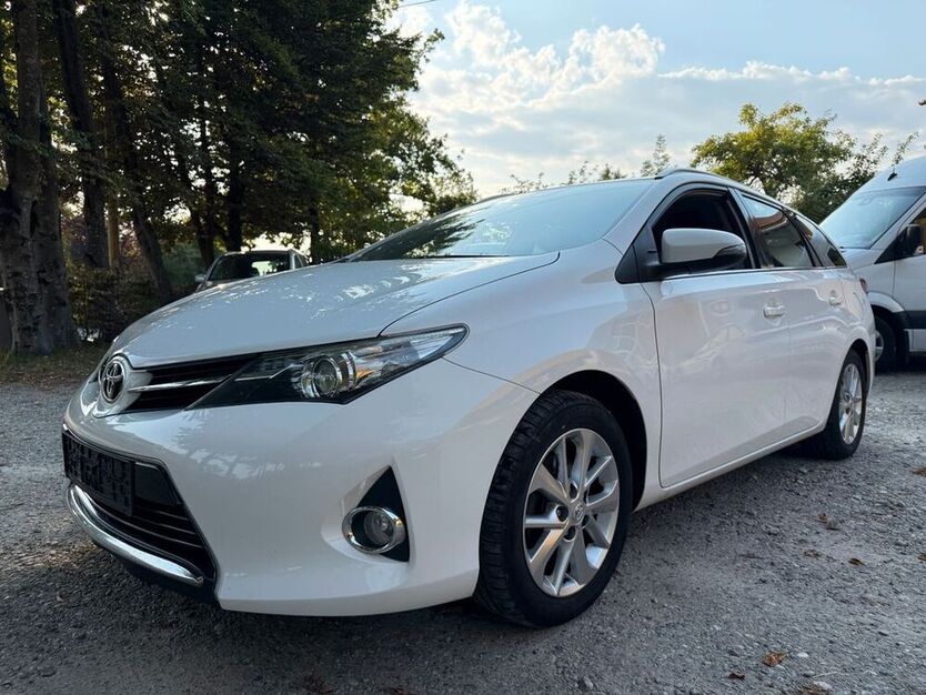 Auris