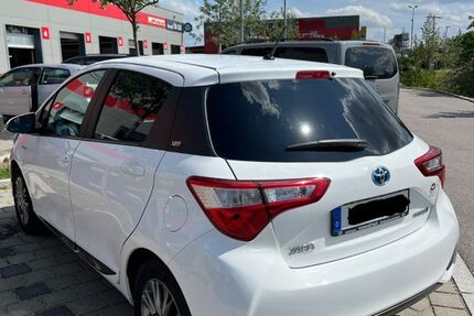 Toyota Yaris 45.000 km 15.400 &euro; München 81827