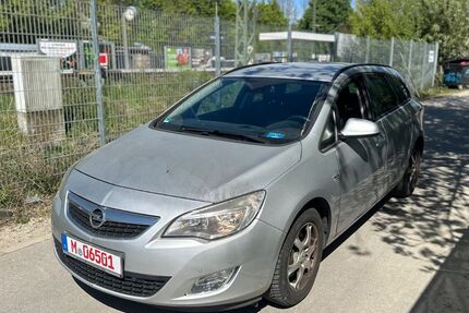 Opel Astra 122.894 km 2.490 &euro; München 81929