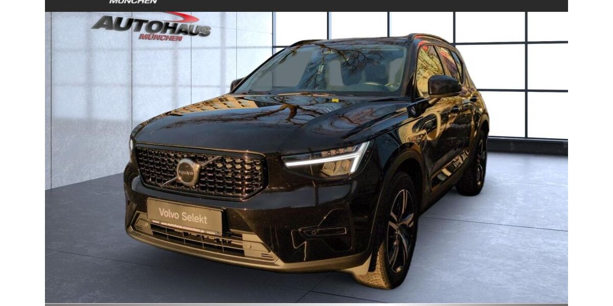 Volvo XC40 22.400 km 31.990 &euro; München 81825