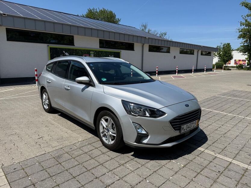 Ford Focus 38.000 km 15.100 € München 81825