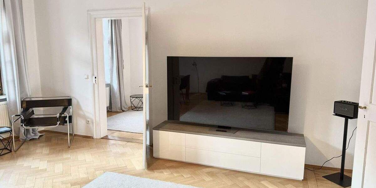 Lehel am Isartor. Zentrale Bestlage. Neu hochwertig möblierte 4 Zimmer. Großer Garten. Ab 3 Monate 4 zimmer