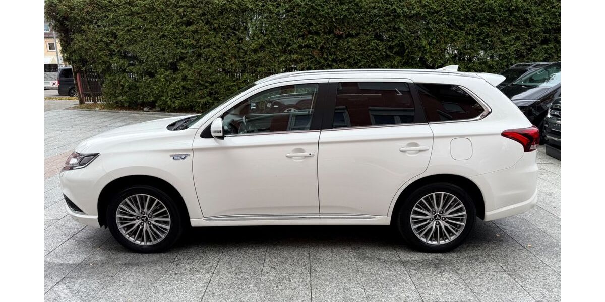 Mitsubishi Outlander 150.000 km 16.980 &euro; München 81827