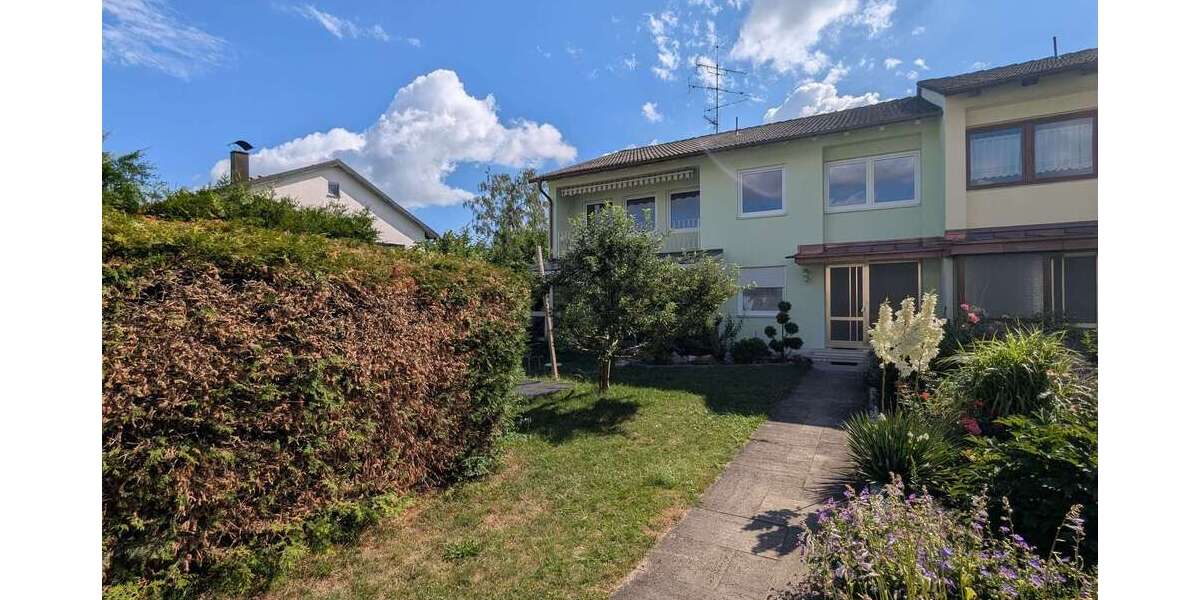 Etagenwohnung Pliening - 3 Zimmer, 90 m&sup2;, 1.490&euro; | Angebot:27029662
